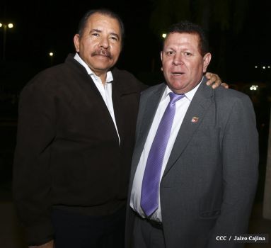 Daniel abandera delegación que participará en Juegos Centroamericanos y del Caribe