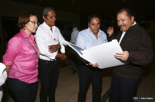 Daniel abandera delegación que participará en Juegos Centroamericanos y del Caribe