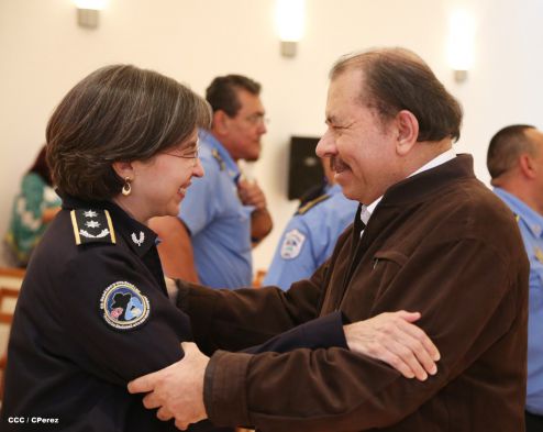 Presidente Daniel asciende en grados a nuevos Comisionados Generales de la Policía Nacional