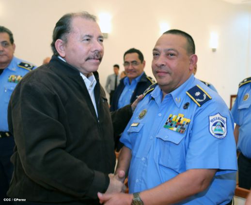 Presidente Daniel asciende en grados a nuevos Comisionados Generales de la Policía Nacional