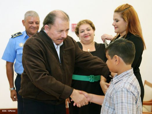 Presidente Daniel asciende en grados a nuevos Comisionados Generales de la Policía Nacional