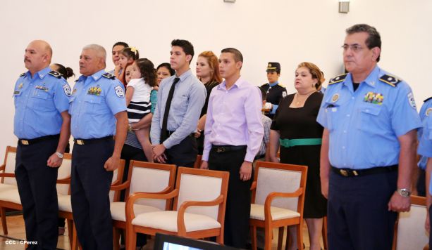 Presidente Daniel asciende en grados a nuevos Comisionados Generales de la Policía Nacional