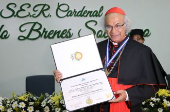 UCC otorga Doctorado Honoris Causa a Cardenal Brenes