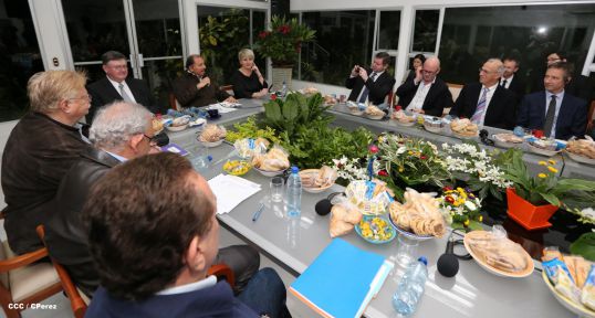 Presidente Daniel se reúne con delegación gubernamental y de empresarios de Islandia