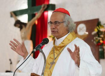 Cardenal Brenes celebra a Cristo Rey