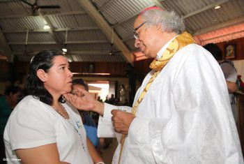 Cardenal Brenes celebra a Cristo Rey