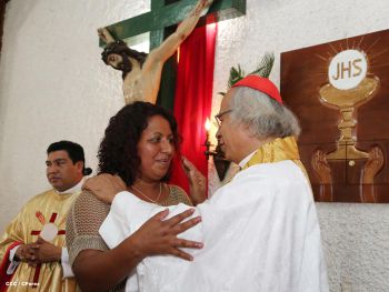 Cardenal Brenes celebra a Cristo Rey
