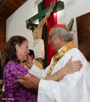 Cardenal Brenes celebra a Cristo Rey