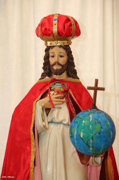 Cardenal Brenes celebra a Cristo Rey