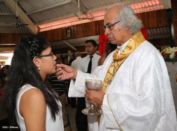 Cardenal Brenes celebra a Cristo Rey