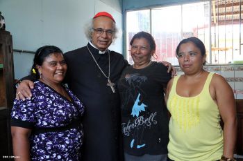 Cardenal Brenes celebra a Cristo Rey