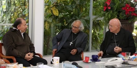 Daniel y Rosario se reúnen con Presidente del Pontificio Consejo para las Comunicaciones Sociales