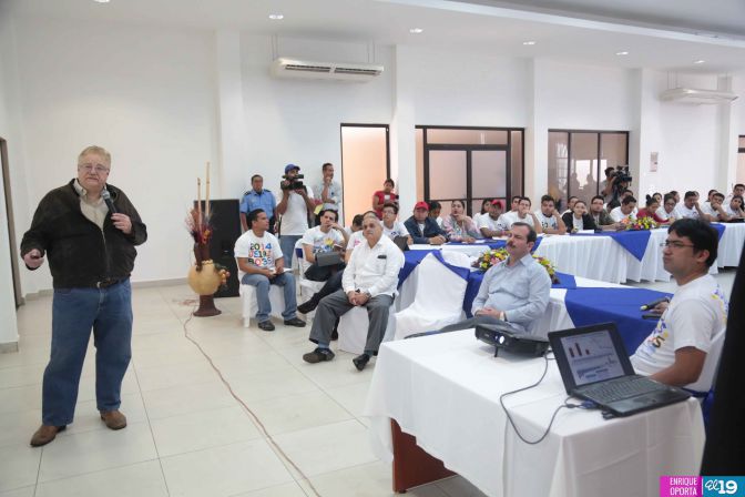 Héroe Cubano continúa su gira en Managua