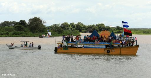 Turistas nacionales y extranjeros disfrutaron del Carnaval Acuático en Río San Juan