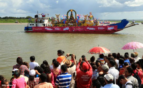 Turistas nacionales y extranjeros disfrutaron del Carnaval Acuático en Río San Juan