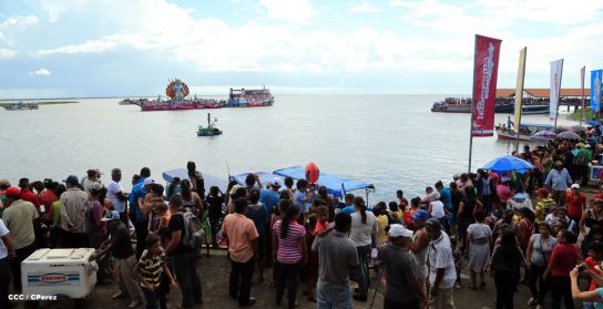 Turistas nacionales y extranjeros disfrutaron del Carnaval Acuático en Río San Juan