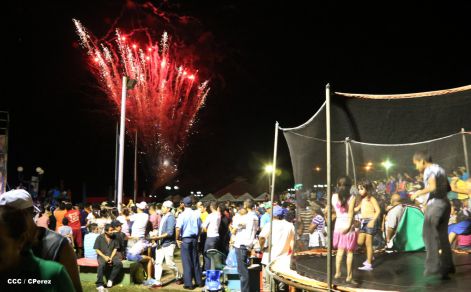 Turistas nacionales y extranjeros disfrutaron del Carnaval Acuático en Río San Juan