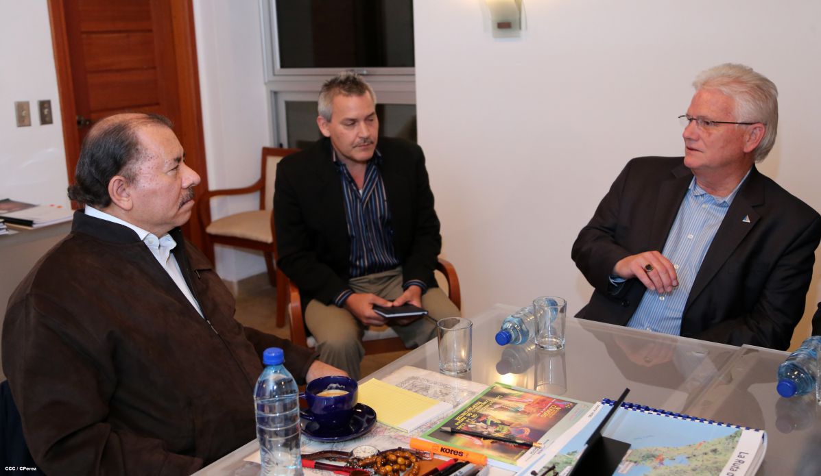 Presidente Daniel se reúne con presidente del AACLA, Nicholas Galt