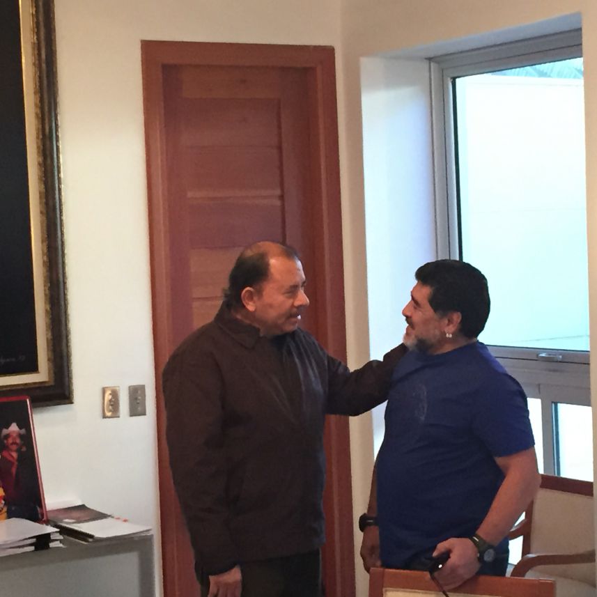 Presidente Daniel sostiene encuentro con Diego Armando Maradona