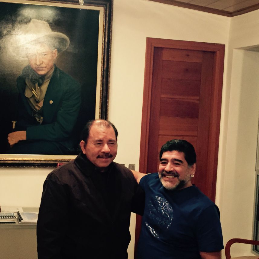 Presidente Daniel sostiene encuentro con Diego Armando Maradona