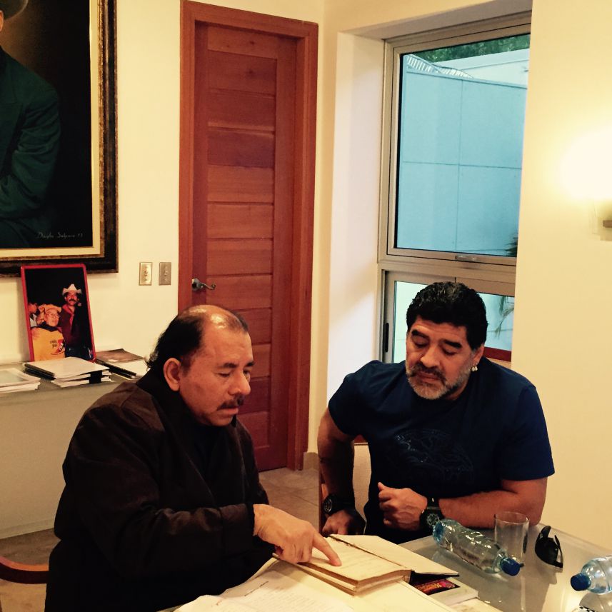 Presidente Daniel sostiene encuentro con Diego Armando Maradona