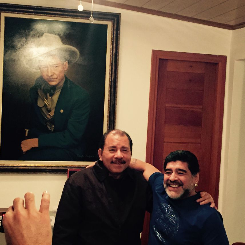 Presidente Daniel sostiene encuentro con Diego Armando Maradona