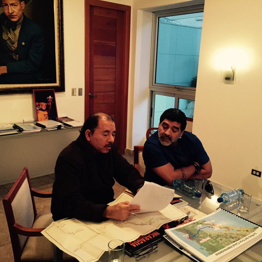 Presidente Daniel sostiene encuentro con Diego Armando Maradona