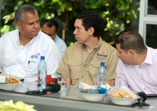 Daniel y Rosario se reúnen con Delegación de Alto Nivel de Venezuela