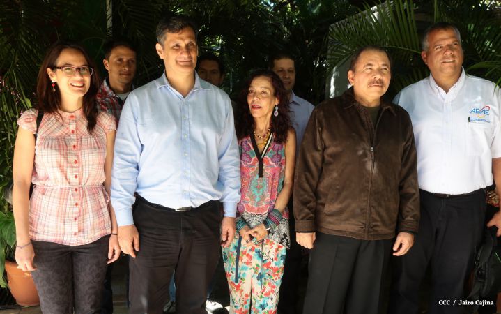 Daniel y Rosario se reúnen con Delegación de Alto Nivel de Venezuela