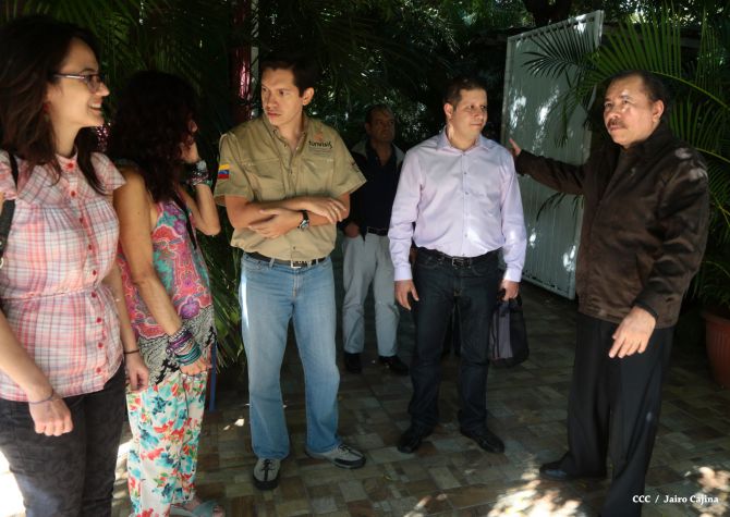 Daniel y Rosario se reúnen con Delegación de Alto Nivel de Venezuela