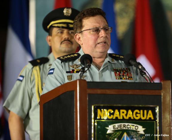 Daniel y Rosario presiden graduación de cadetes del Ejército