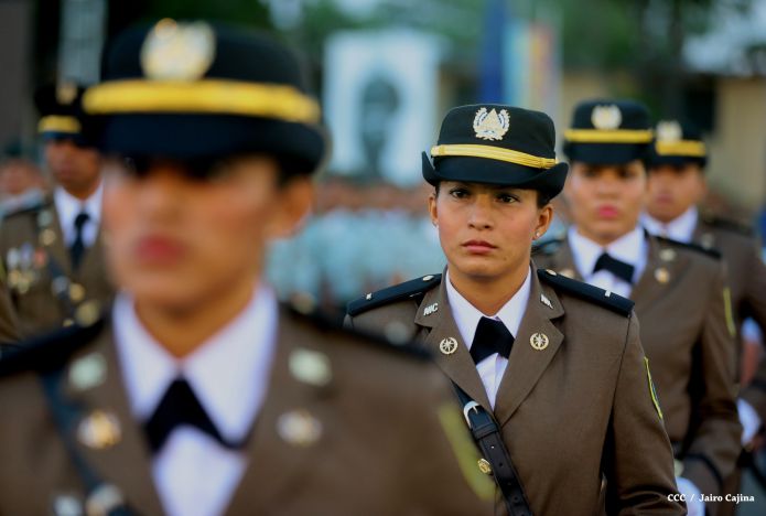 Daniel y Rosario presiden graduación de cadetes del Ejército