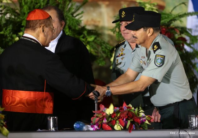 Daniel y Rosario presiden graduación de cadetes del Ejército