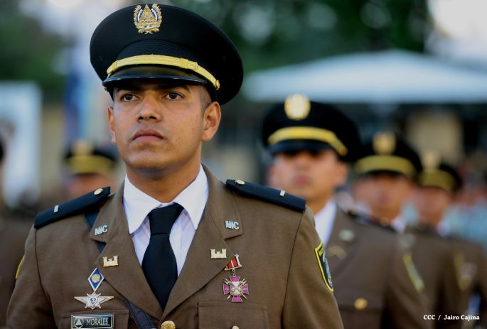 Daniel y Rosario presiden graduación de cadetes del Ejército