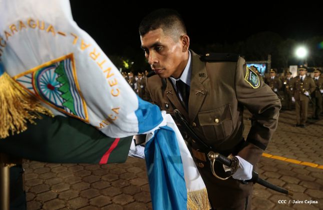 Daniel y Rosario presiden graduación de cadetes del Ejército
