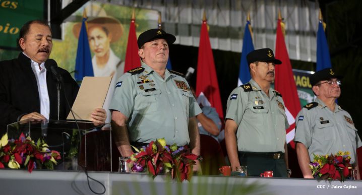 Daniel y Rosario presiden graduación de cadetes del Ejército