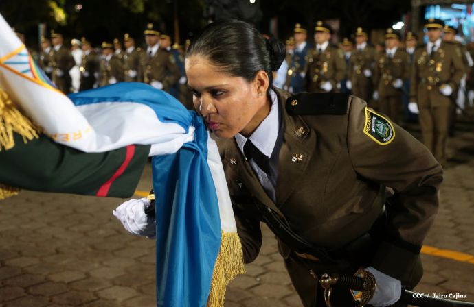 Daniel y Rosario presiden graduación de cadetes del Ejército