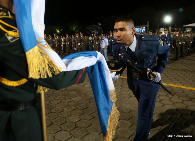 Daniel y Rosario presiden graduación de cadetes del Ejército