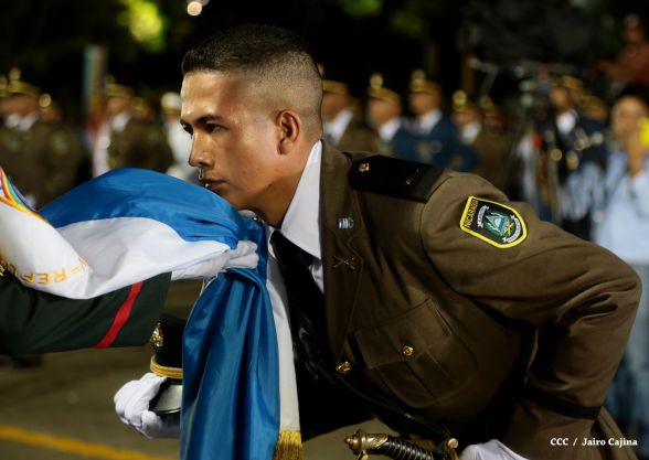 Daniel y Rosario presiden graduación de cadetes del Ejército