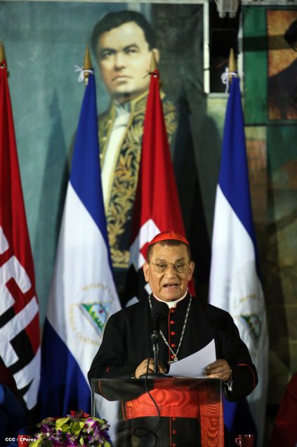 Daniel y Rosario presiden graduación de cadetes del Ejército