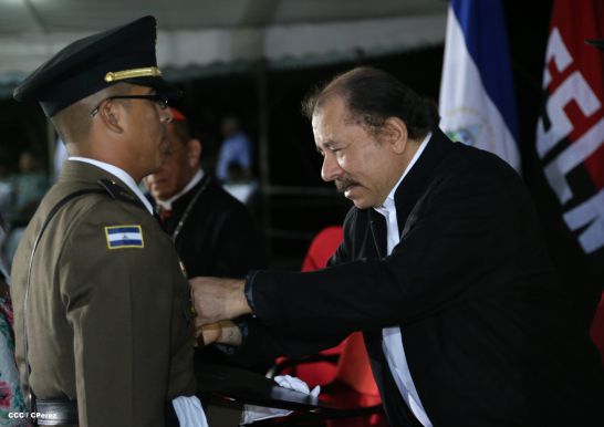 Daniel y Rosario presiden graduación de cadetes del Ejército
