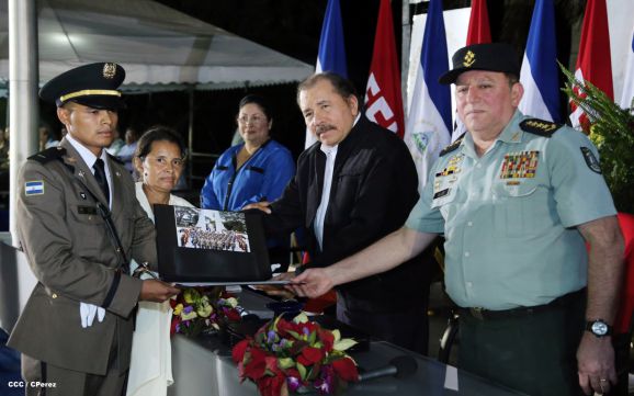 Daniel y Rosario presiden graduación de cadetes del Ejército