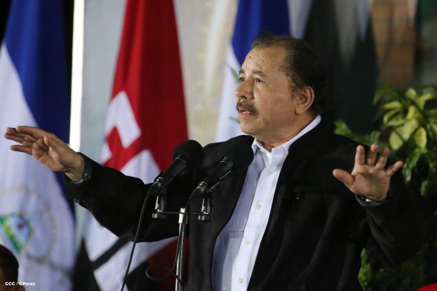 Daniel y Rosario presiden graduación de cadetes del Ejército