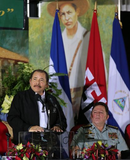 Daniel y Rosario presiden graduación de cadetes del Ejército