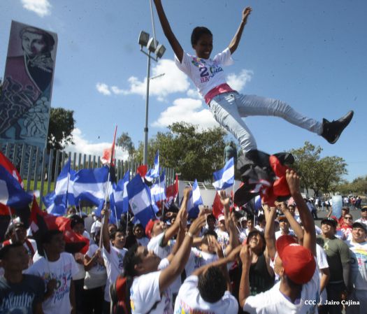 Familias de Nicaragua celebran 8 Años de Victorias