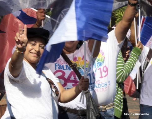 Familias de Nicaragua celebran 8 Años de Victorias