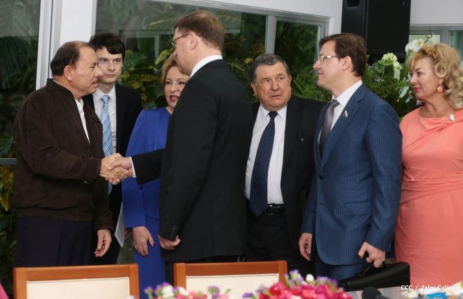 Presidente Daniel y Compañera Rosario se reúnen con Presidenta del Consejo de la Federación Rusa