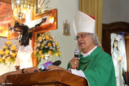 Cardenal Brenes celebra 90 Confirmaciones en Tipitapa
