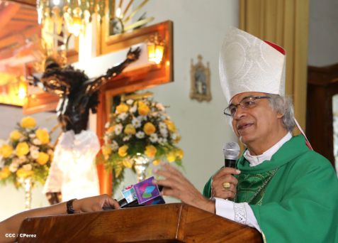 Cardenal Brenes celebra 90 Confirmaciones en Tipitapa