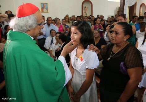 Cardenal Brenes celebra 90 Confirmaciones en Tipitapa
